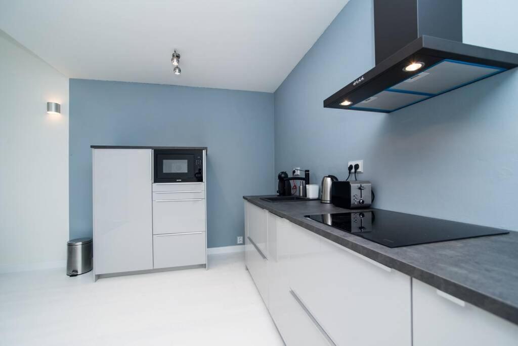 Old Town 1 Bedroom Oasis With Ac And Double Shower Prag Dış mekan fotoğraf